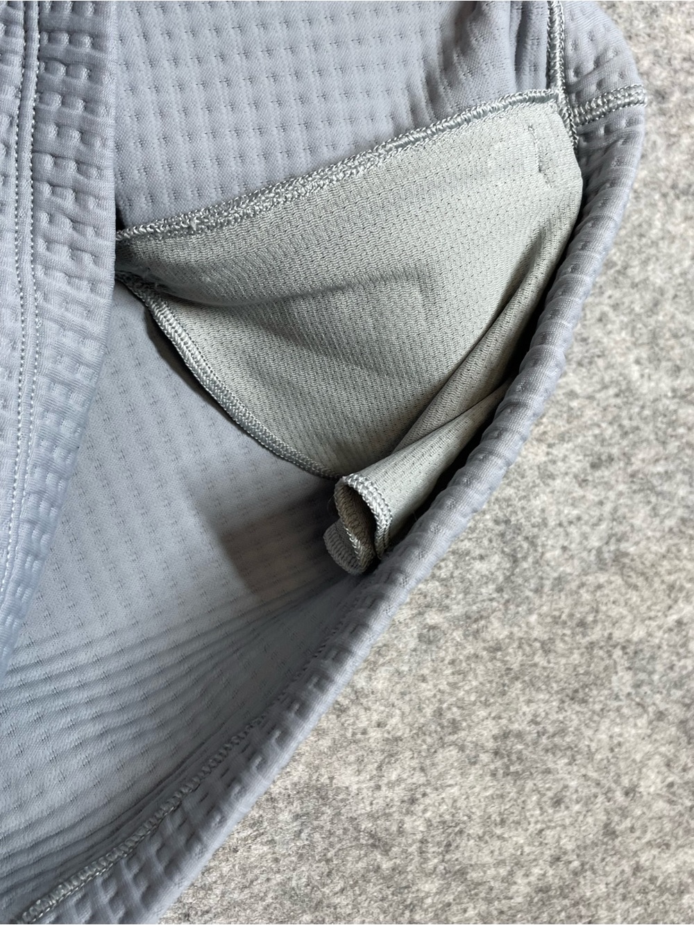 Lululemon Waffleknit Textured Pullover Gray Size 2 Athleisure Minimalist Sweater - Picture 10 of 14